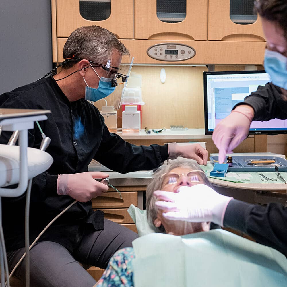 placing dental veneers in Delaware, OH